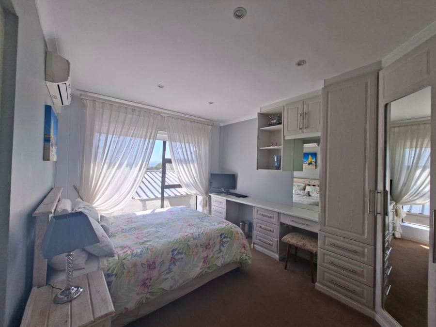 6 Bedroom Property for Sale in Da Nova Western Cape